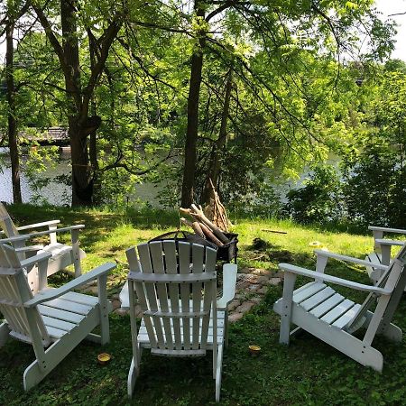 Bed and Breakfast Pangea House Gananoque Exterior foto