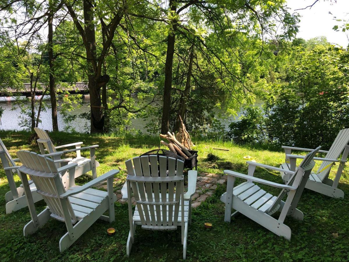 Bed and Breakfast Pangea House Gananoque Exterior foto
