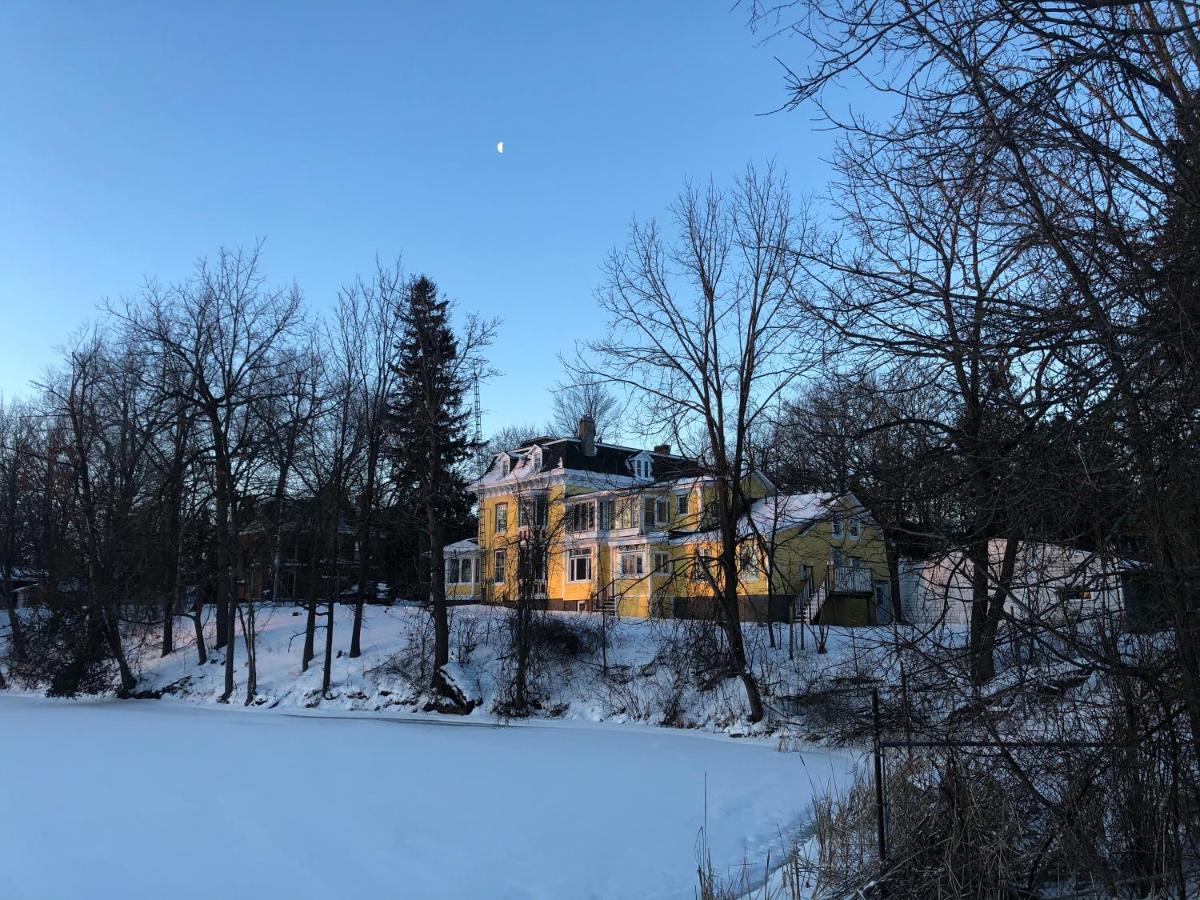 Bed and Breakfast Pangea House Gananoque Exterior foto